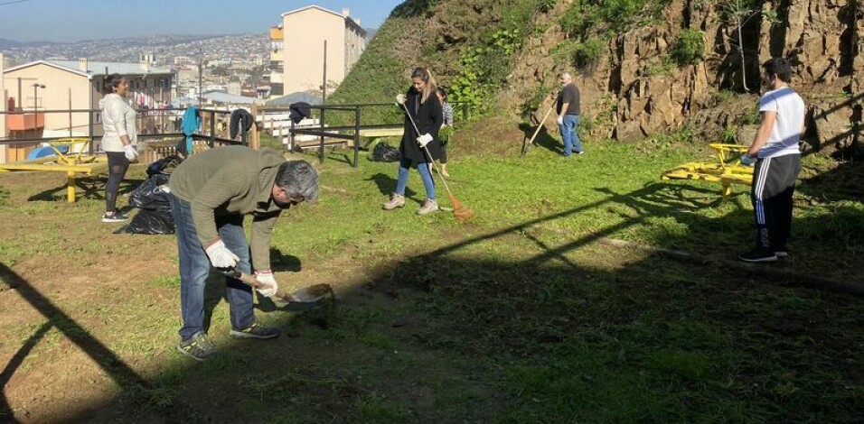 Recuperan tradicionales espacios públicos en Valparaíso
