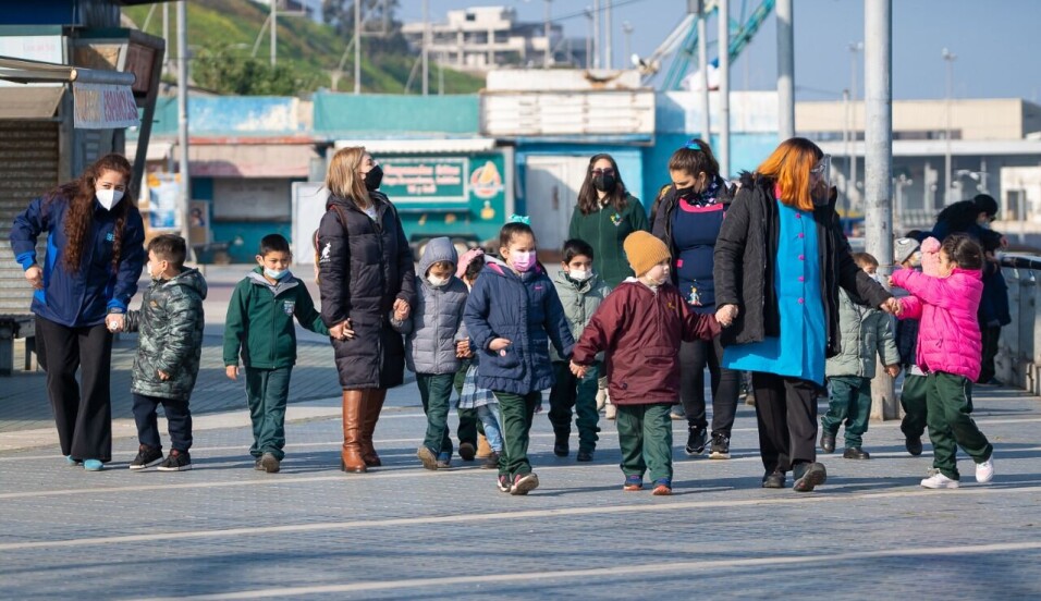 Niños conocieron el puerto y pasearon en lancha