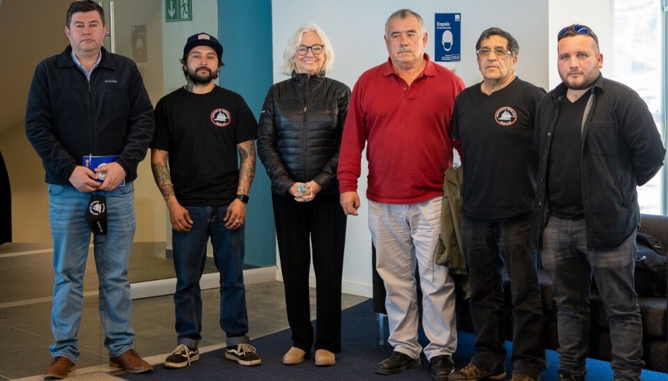Representantes de los trabajadores con la presidenta del directorio, Sally Bendersky.