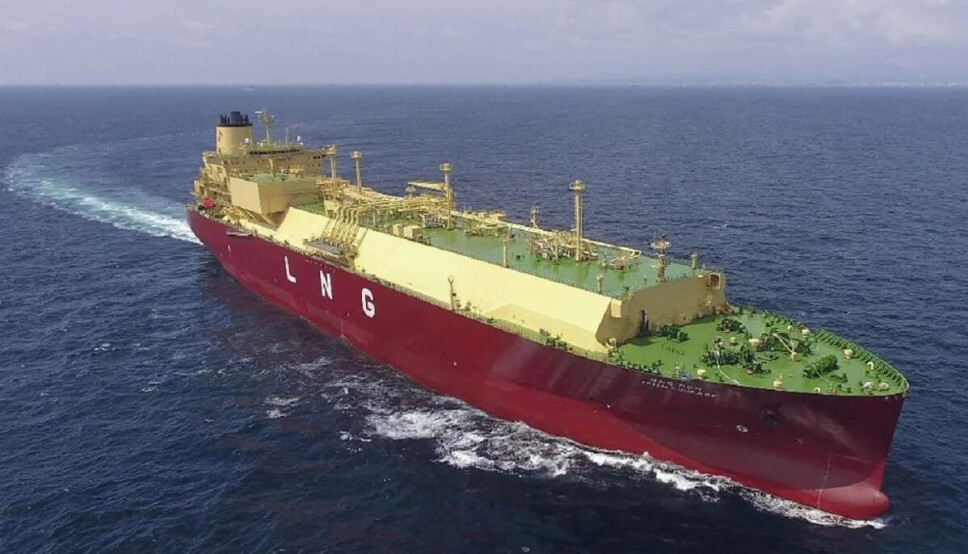 El barco tanque Prism Courage recorrió más de diez mil millas marítimas con un sistema de avanzados algoritmos .