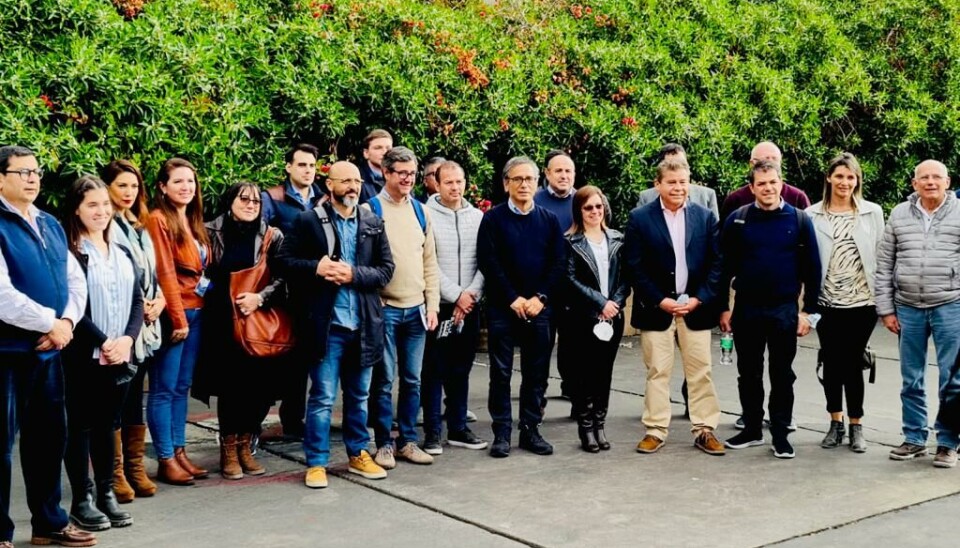 La numerosa delegación incluyó a representantes provinciales y del Gobierno Federal argentino.