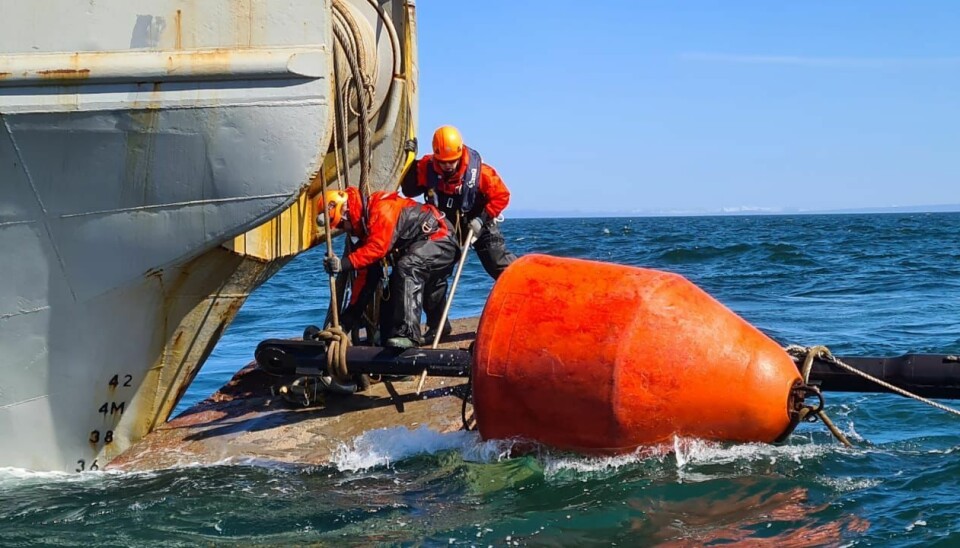 La Armada está terminando la primera fase del plan de renovación de boyas pilares.