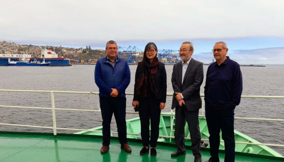 La delegación de la Agencia de Cooperación Internacional de Japón (JICA) en el buque científico Abate Molina.