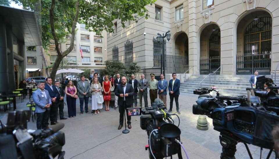 Las autoridades en el anuncio realizado este jueves.