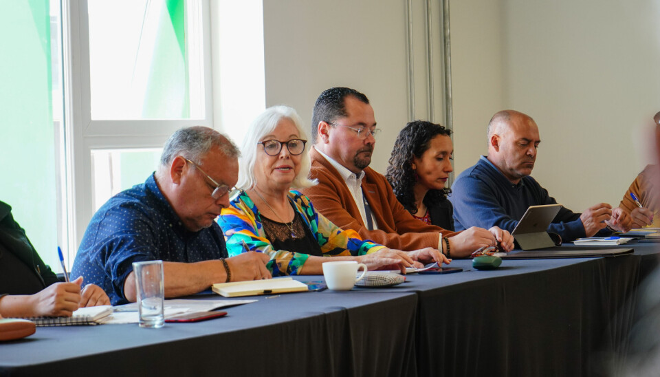 Algunos de los asistentes al encuentro de consejo ciudad puerto que encabezaron el gobernador regional y la presidenta de la Empresa Portuaria de San Antonio.