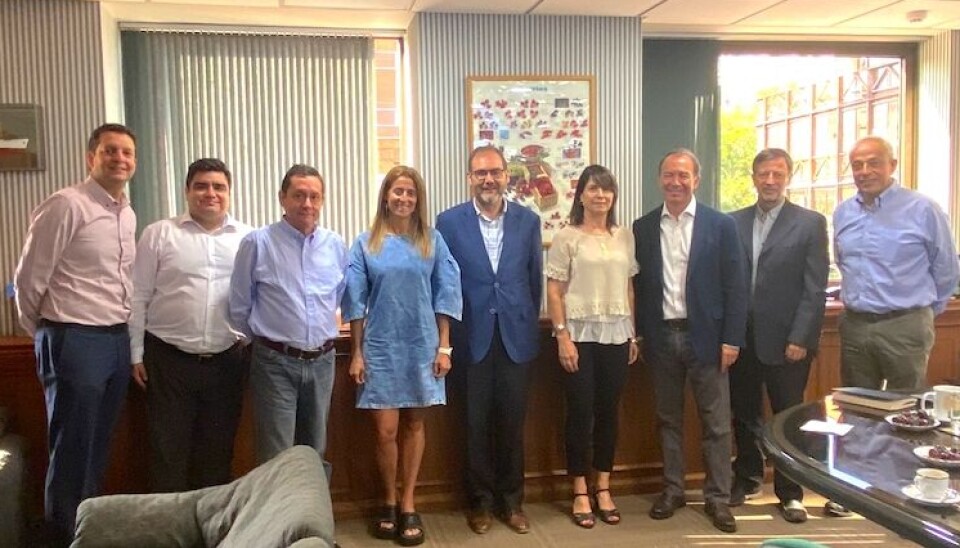 Los representantes del sector exportador analizaron la diversificación de puertos en China para las frutas con el nuevo embajador en ese país.