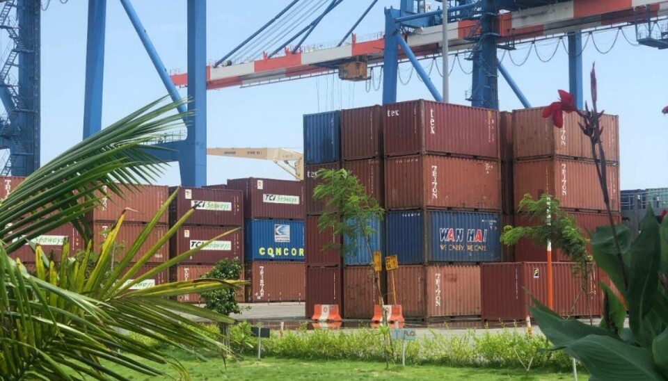 Se informó que el cierre de las transacciones está sujeto a la aprobación de las autoridades y a las condiciones adicionales habituales para este tipo de negocios.