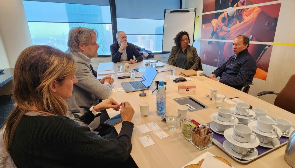 Los representantes de Asoex con ejecutivos portuarios en Rotterdam, una escala en la gira por distintos destinos y terminales buscando mejores condiciones para las exportaciones.