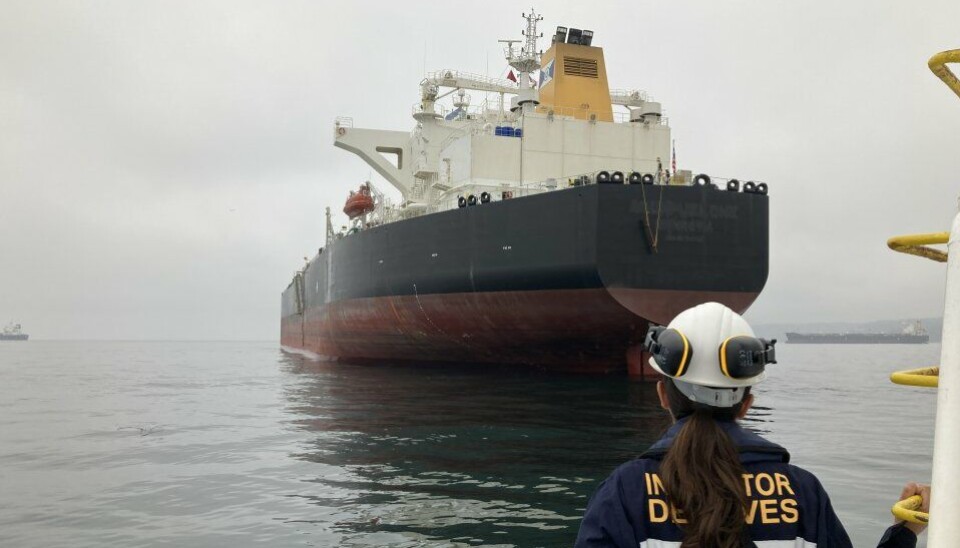En la imagen se observa al “Cabo Tamar” que junto a su gemelo, el Buque Tanque 'Cabo Victoria', son los más grandes de la flota mercante chilena.