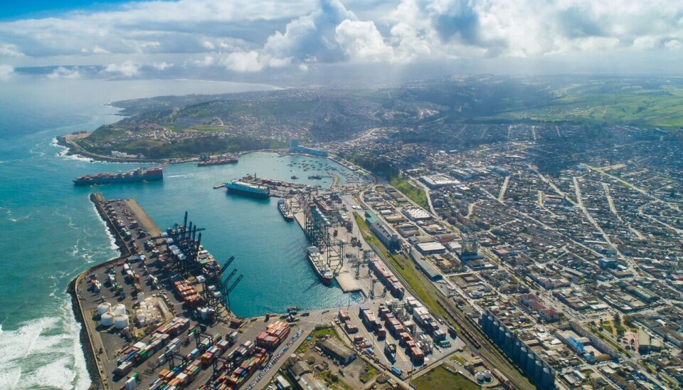 Según los funcionarios de Aduanas, en San Antonio hay 20 fiscalizadores por cada turno para fiscalizar carga al interior del puerto y en los recintos extraportuarios.