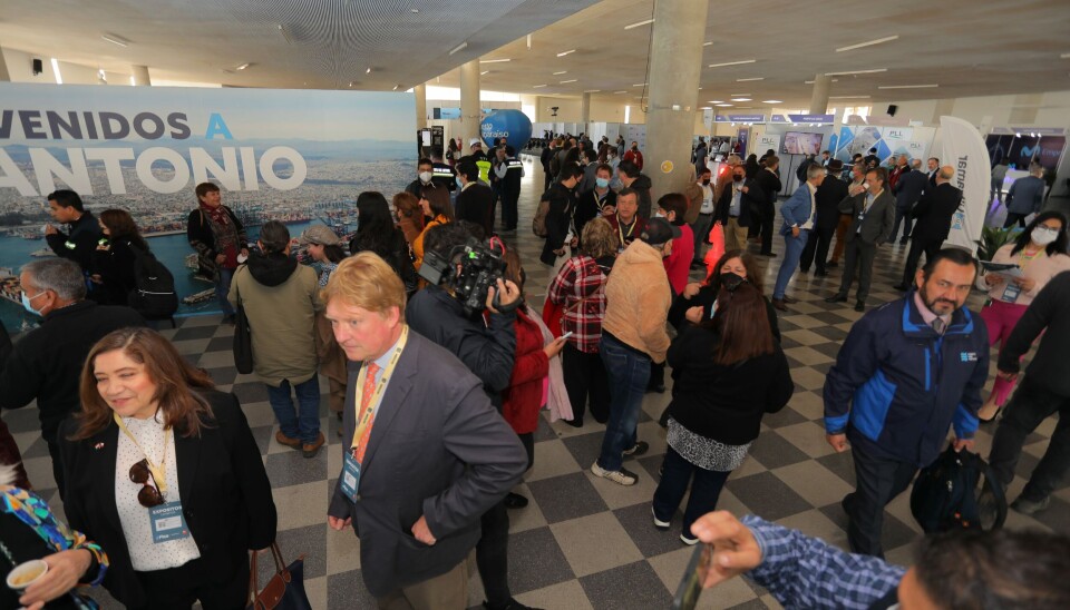 La imagen muestra la versión de Trans-Port del año pasado, que se efectuó en el terminal de pasajeros de Puerto Valparaíso y que tuvo más de 1.800 visitantes .