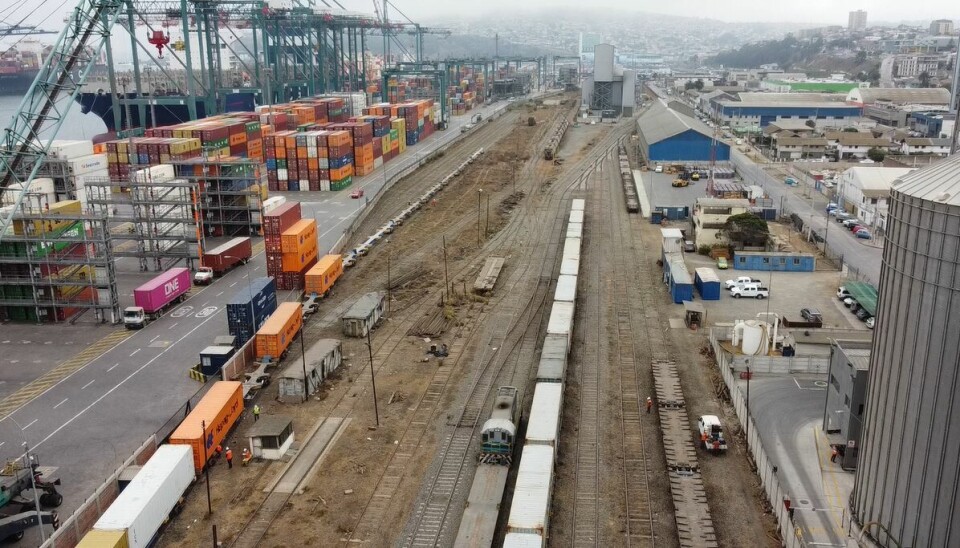 La puesta en marcha del terminal intermodal podría elevar del 3% actual a un 10% la participación del ferrocarril en el transporte de carga de TEU por año del puerto de San Antonio.