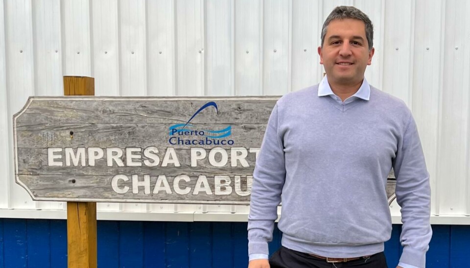 El nuevo ejecutivo de Emporcha nació en Chiloé y cuenta con experiencia profesional en la docencia, el sector marítimo, alimentario y la administración pública.