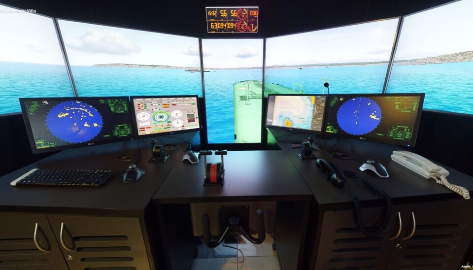 Sala de simulación para estudiantes de Ingeniería en Marina Mercante UNAB.
