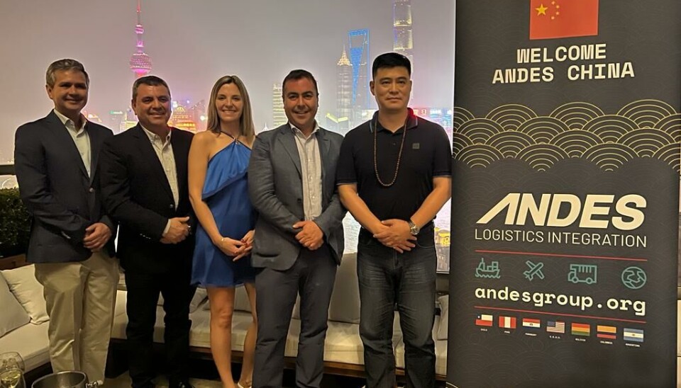 De izquierda a derecha aparecen en la foto Leonardo Varas, CCSS & OPS Manager; Luis Alberto Espinoza, CFO; Camila Parker, Director of HR, Marketing & Communication; Cristóbal Huidobro, CEO; y James Yan, General Manager China.