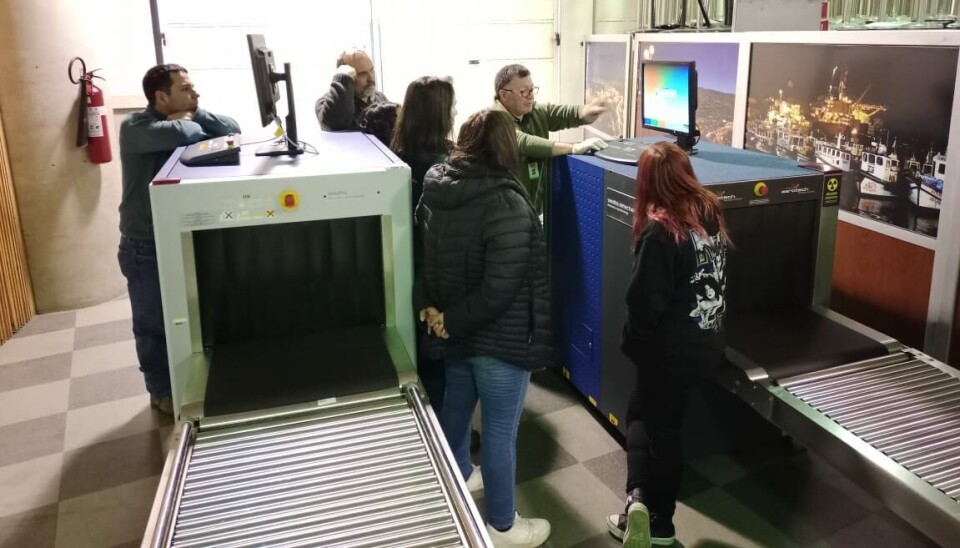 Los funcionarios deben hacer una exhaustiva revisión del equipaje dando a la vez agilidad al proceso para favorecer la permanencia de los visitantes que llegan en cruceros.