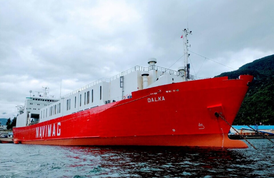 El ferry Dalka, de Navimag, es una de las naves en las que trabajaron.