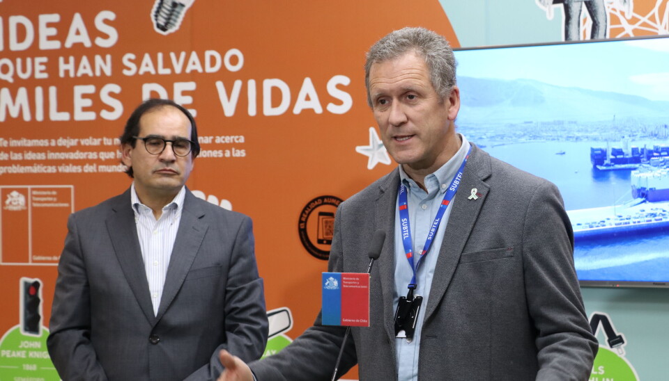 Eduardo Abedrapo (a la izquierda) es el nuevo Presidente del directorio de la portuaria estatal. En la imagen aparace junto al Ministro Juan Carlos Muñoz en el momento en que se anunciaba su llegada al cargo.