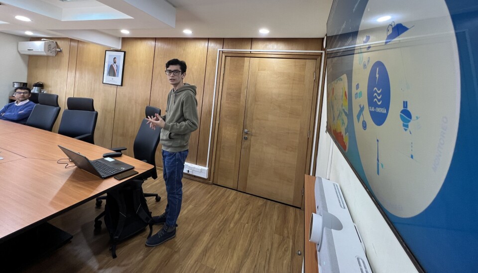 Víctor Castillo, el autor del estudio, presentó los resultados a la portuaria estatal.