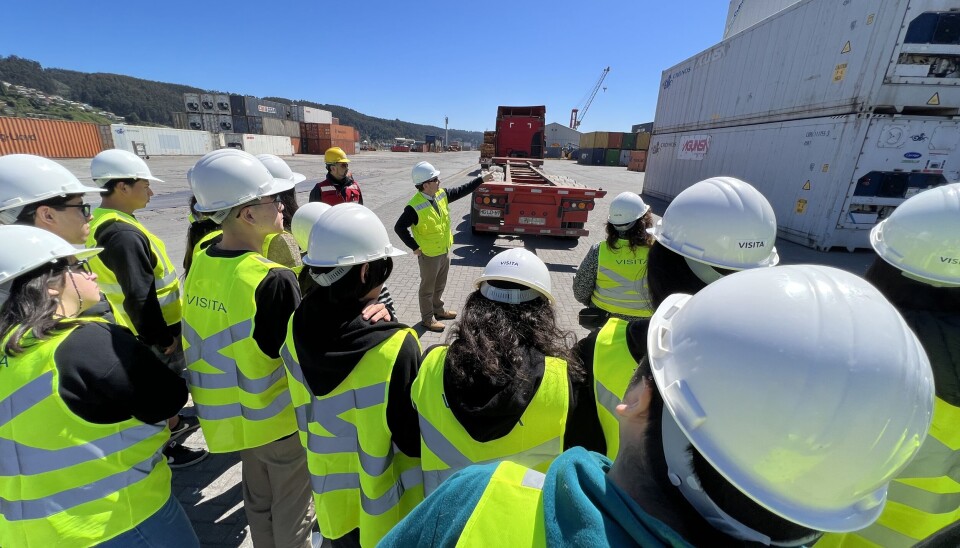 Los estudiantes de Electricidad y Administración del Liceo de Yungay durante la visita pedagógica.