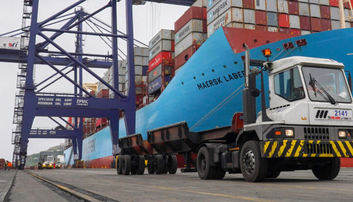 En el ejercicio se movilizó 1.006.000 de TEU, superando por duodécimo año consecutivo la barrera del millón de TEU.