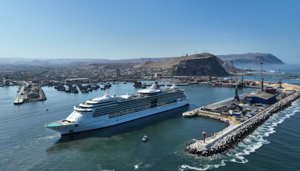 2300 personas -entre tripulación y pasajeros- llegaron en este crucero.