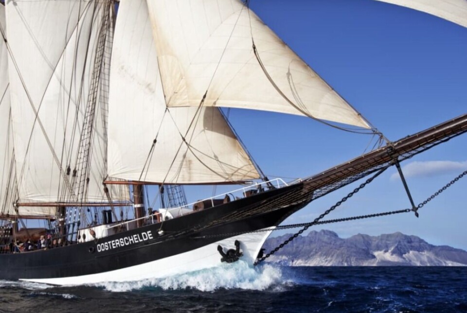 Ian Taylor apoyará histórica nave que replica viaje de Charles Darwin en Talcahuano