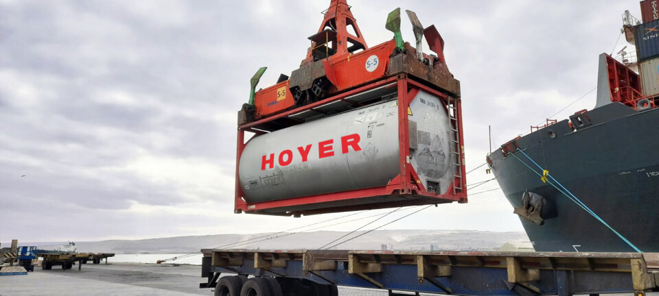 Ian Taylor ejecuta servicio integral de exportación de lubricantes mediante isotanques
