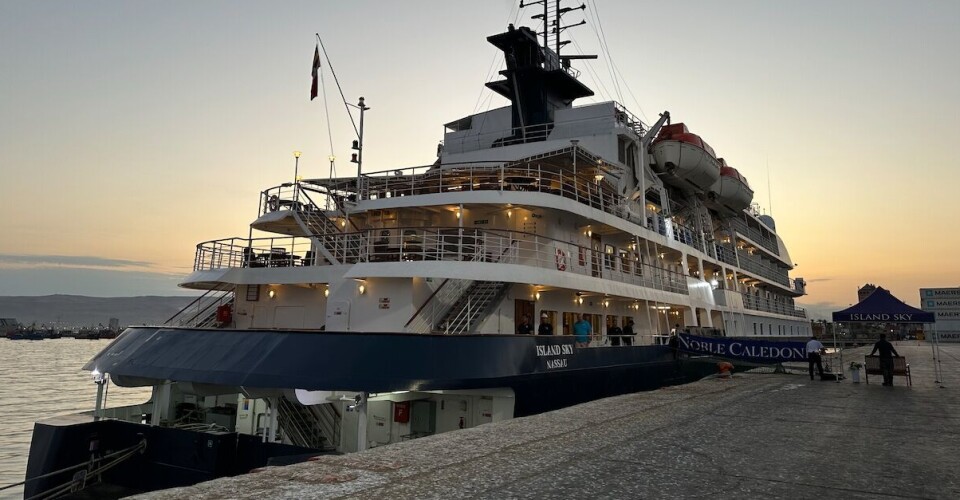 El crucero de lujo llegó a la zona tras un recorrido por la zona austral del país.