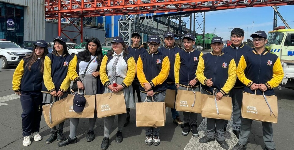 Los once alumnos del Centro Educacional Sargento Aldea que formarán parte de este proceso.