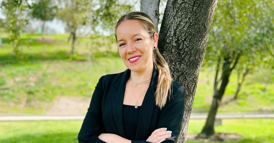 Es la creadora de una plataforma llamada 'Mujer Sustentable' y también de un libro titulado 'Ecología Personal'.