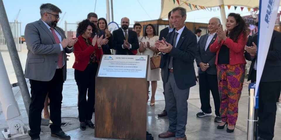 Autoridades y ejecutivos de la empresa estuvieron presentes en la celebración.