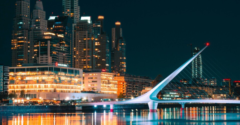 El Puerto de Buenos Aires mueve hasta el 60% de la carga de toda Argentina.
