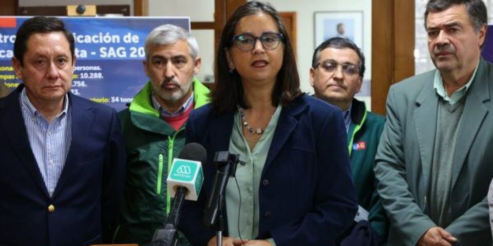 Autoridades y exportadores se unieron para avanzar en el combate de los brotes de la mosca de la fruta.