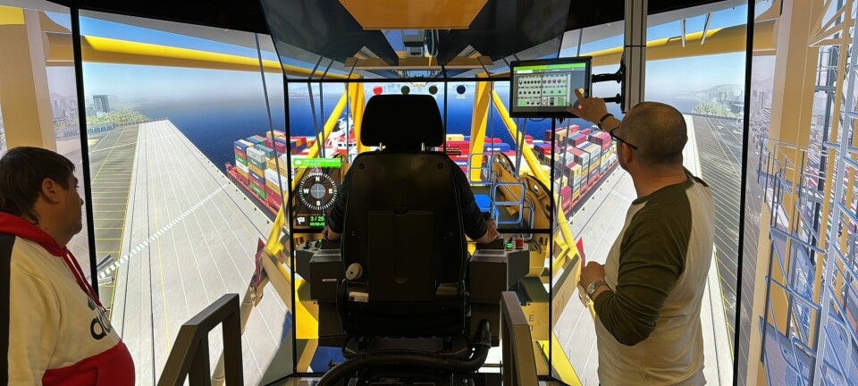 Con simulador de última generación SAAM Terminals forma a los operarios de grúas