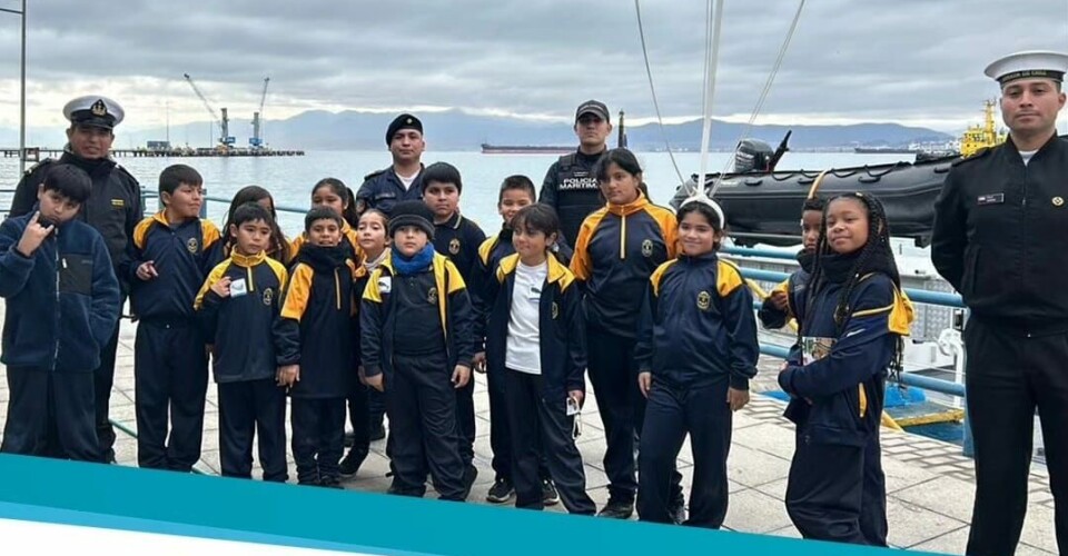 Niños de las escuelas de la zona visitaron las instalaciones del terminal portuario.