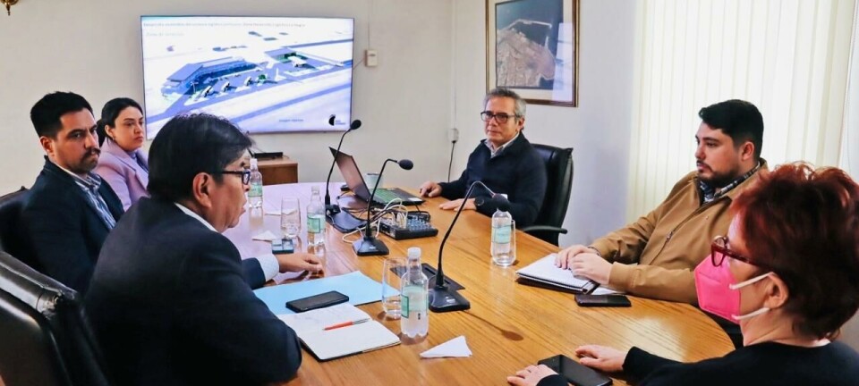 Puerto Antofagasta recibió visita de senador Esteban Velásquez para conocer proyectos