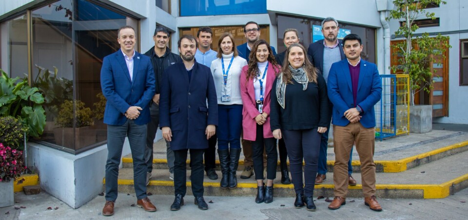 Ejecutivos y autoridades tras el anuncio del torneo para emprendedores de la ciudad.