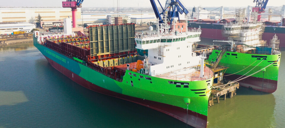 Inauguran primer buque de doble combustible con metanol en el Puerto de Rotterdam