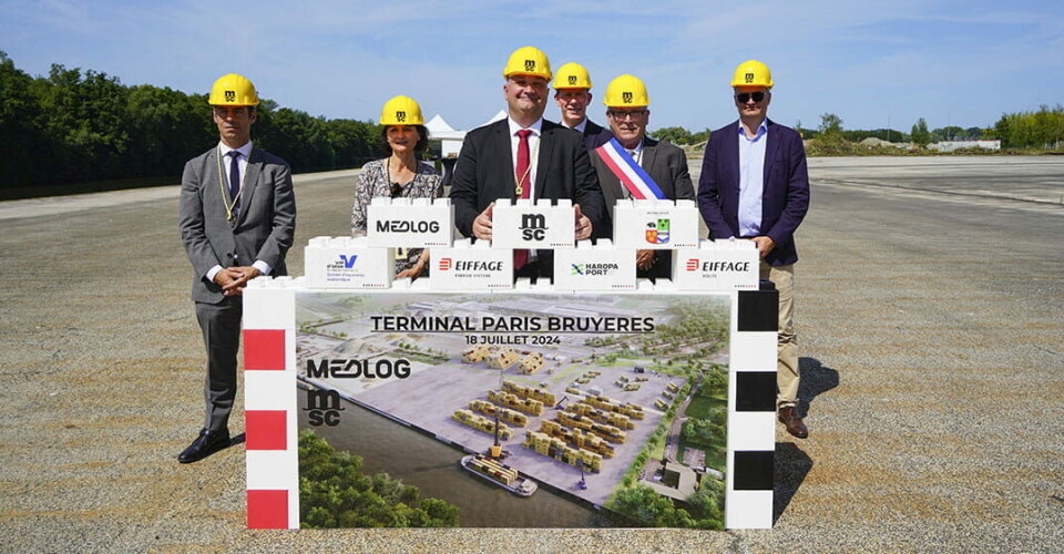 Ejecutivos de la compañía en la presentación del proyecto que se realizará en la zona de París.