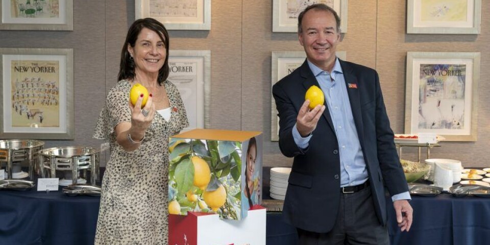 Monserrat Valenzuela, directora ejecutiva del Comité de Cítricos; e Iván Marambio, presidente de Frutas de Chile.
