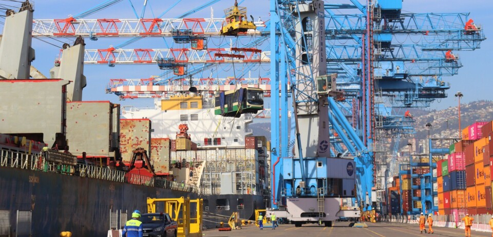 Los buses arribaron en la nave Rui Ning provenientes de China.
