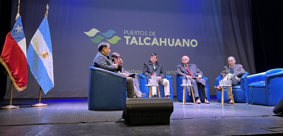 Valoraron que los terminales de San Vicente y Talcahuano desarrollen una logística sin papeles.