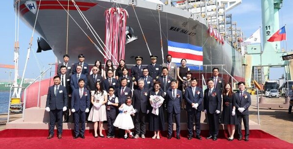 Autoridades de la empresa en la ceremonia realizada en los astilleros.