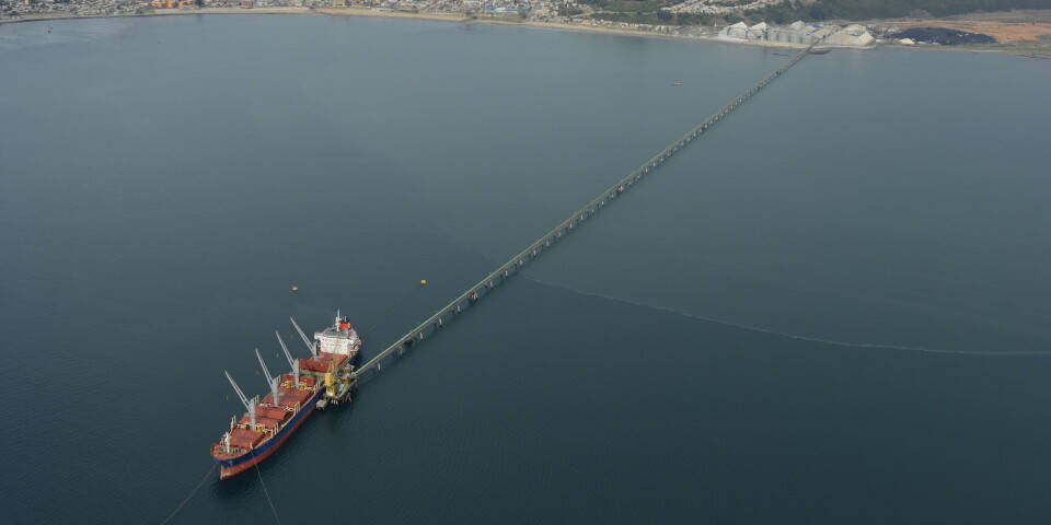 Una de las características es la eficiencia y capacidad operativa del terminal.