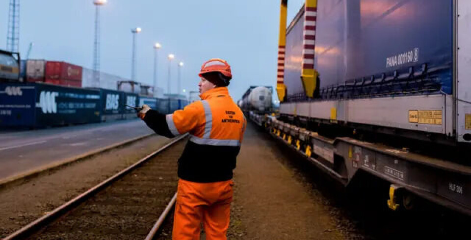 El objetivo es generar una solución flexible para el transporte de contenedores.