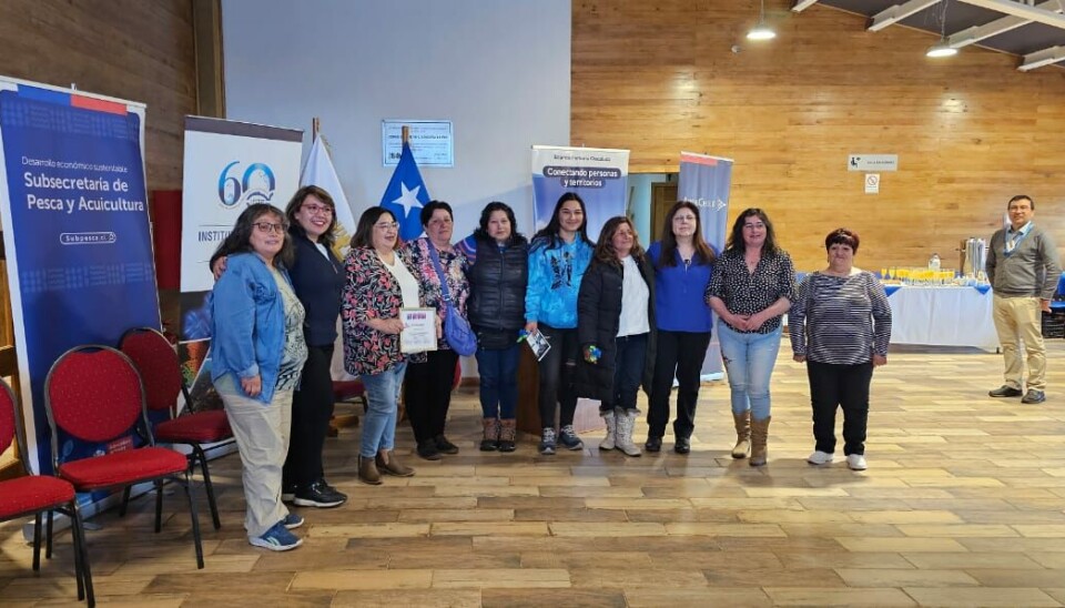 La labor de las mujeres en el sector pesquero es el tema principal de la publicación.
