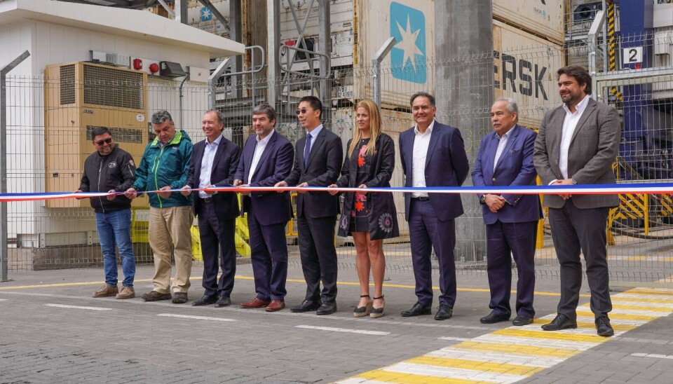 Representantes de STI y Frutas de Chile inaugurando la temporada.