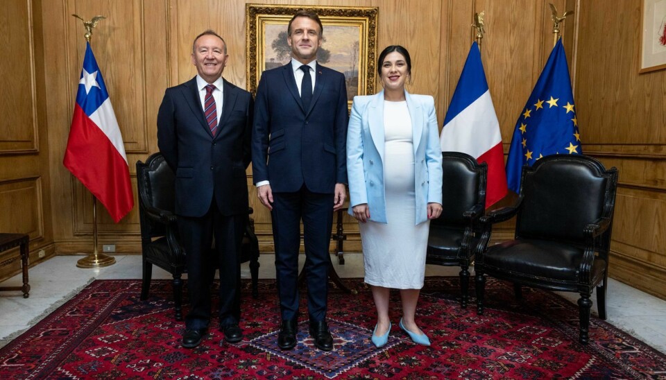 El presidente de Francia junto a los presidentes del Senado y Cámara de Diputados.
