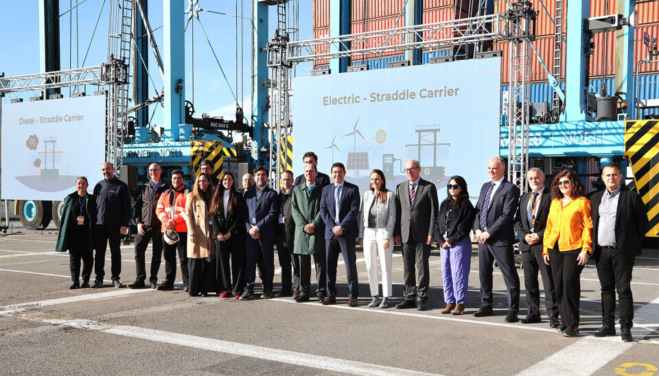Ejecutivos de la empresa tras el anuncio de la estrategia de electrificación.